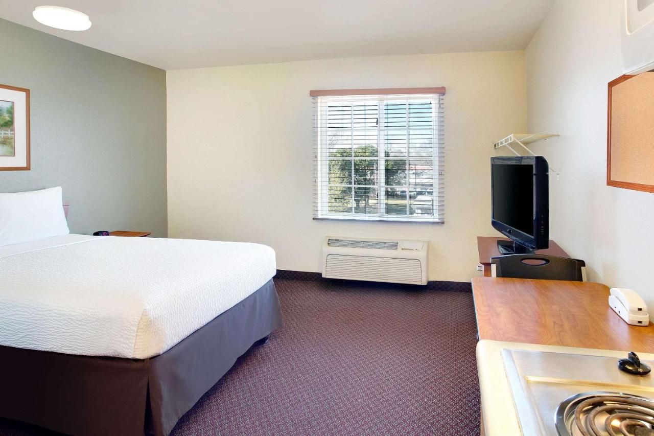 Woodspring Suites Baton Rouge East I-12 エクステリア 写真